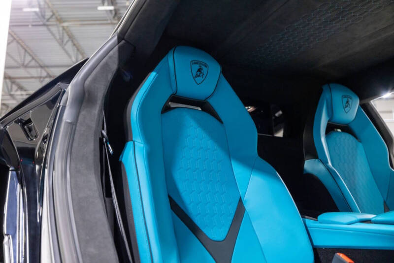 2025 Lamborghini Revuelto