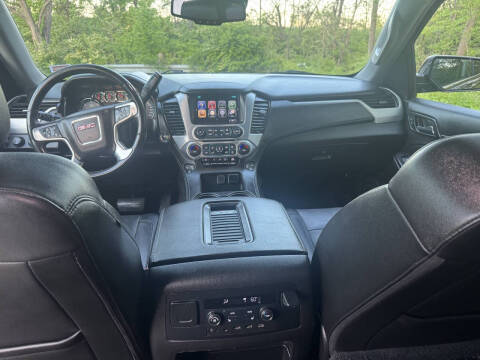 2017 GMC Yukon XL SLT