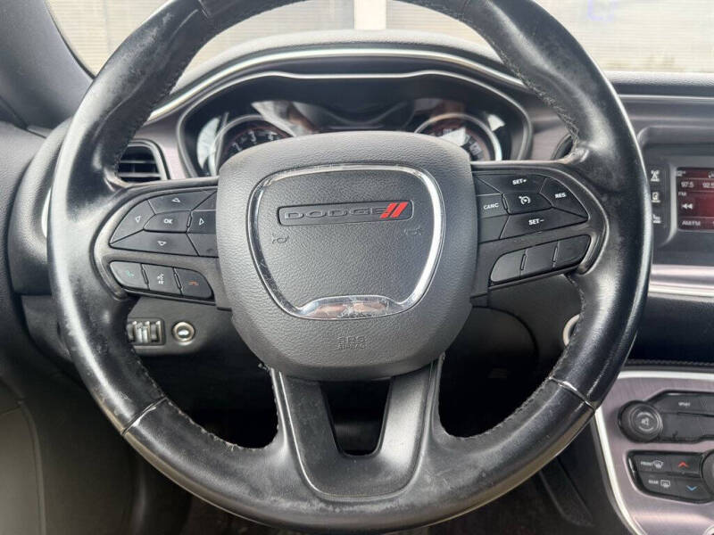 2017 Dodge Challenger SXT