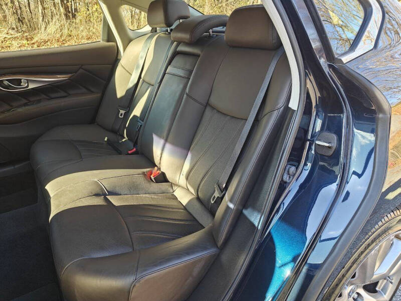 2016 Infiniti Q70L 3.7