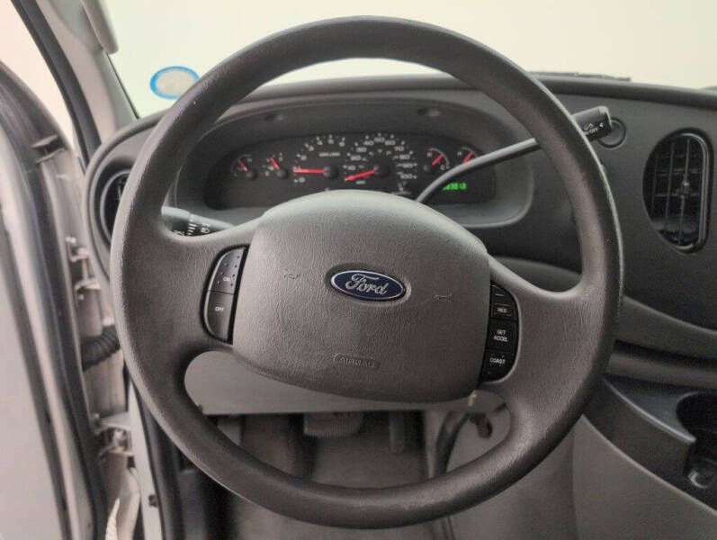 2007 Ford E-Series E-350 SD XLT