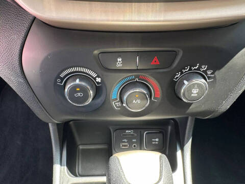 2015 Jeep Cherokee Sport