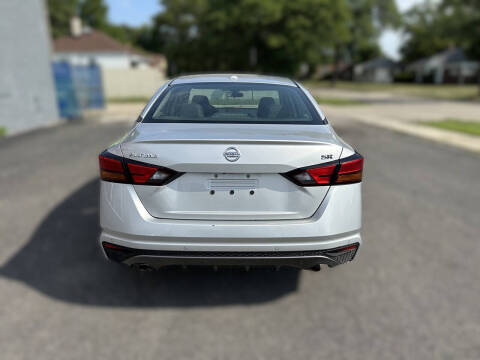 2020 Nissan Altima 2.5 SR