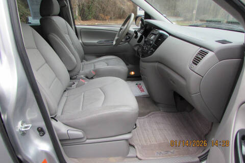 2003 Mazda MPV ES