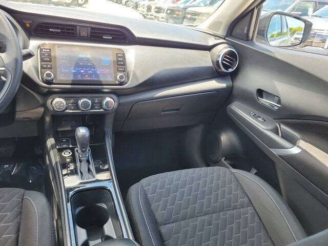 2023 Nissan Kicks SV