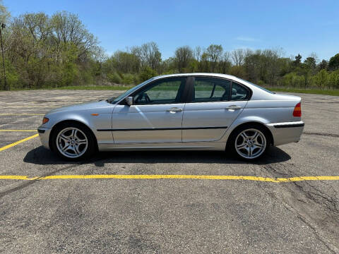 2002 BMW 3 Series for sale at Caruzin Motors in Flint MI