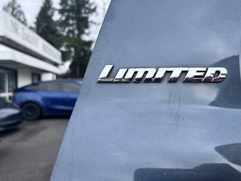 2010 Toyota Sequoia Limited