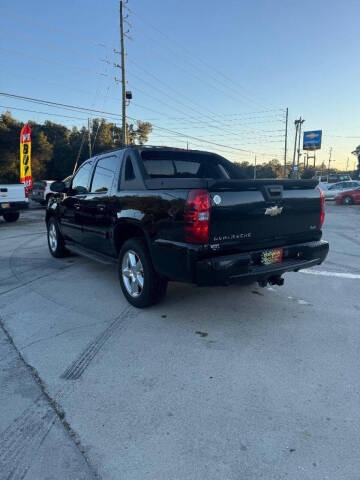 2011 Chevrolet Avalanche LT