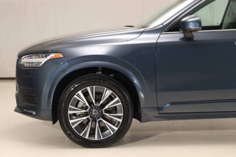 2022 Volvo XC90 T5 Momentum