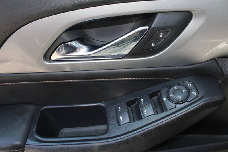 2021 Chevrolet Traverse LT Leather