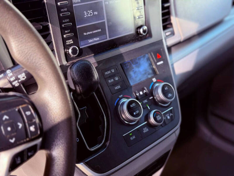 2020 Toyota Sienna L 7-Passenger