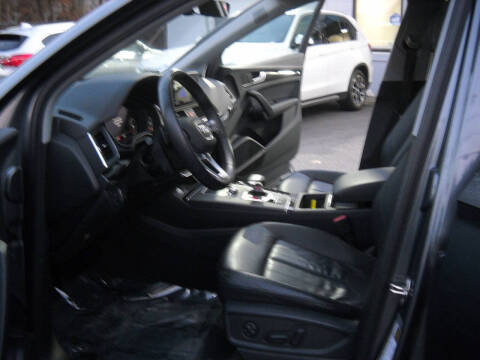 2018 Audi Q5 2.0T quattro Premium Plus