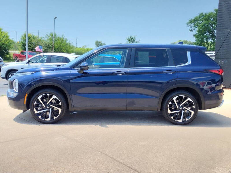 2022 Mitsubishi Outlander SE