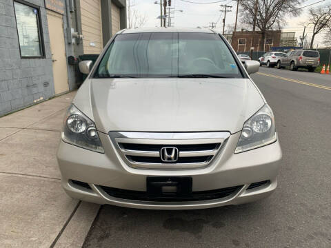 2005 Honda Odyssey for sale at SUNSHINE AUTO SALES LLC in Paterson NJ
