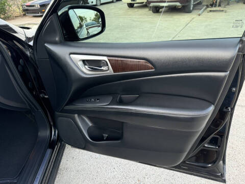 2013 Nissan Pathfinder Platinum