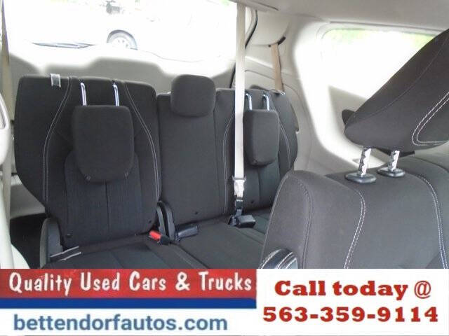 2021 Chrysler Voyager L