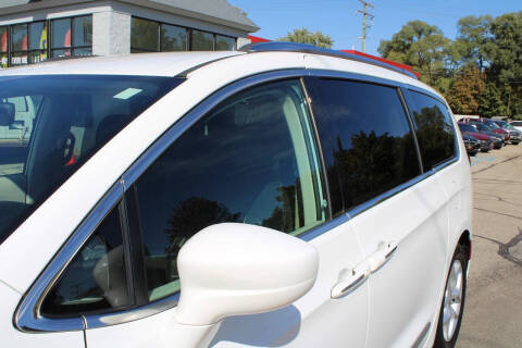 2018 Chrysler Pacifica Touring L Plus