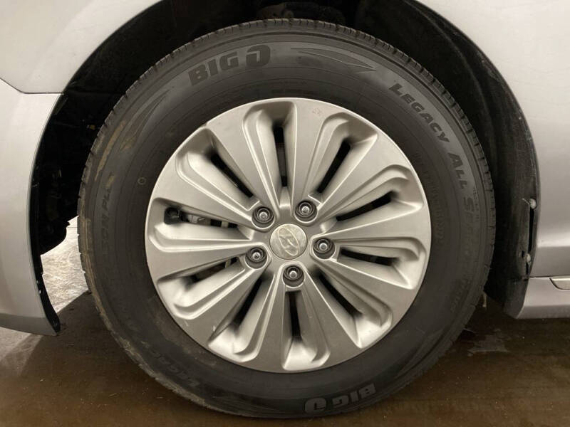 2017 Hyundai Sonata Hybrid SE