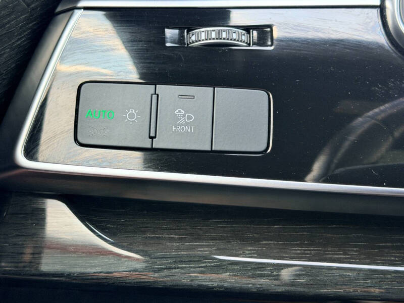 2019 Audi Q8 quattro Premium Plus 55 TFSI