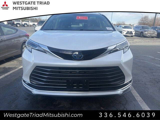 2022 Toyota Sienna Platinum 7-Passenger