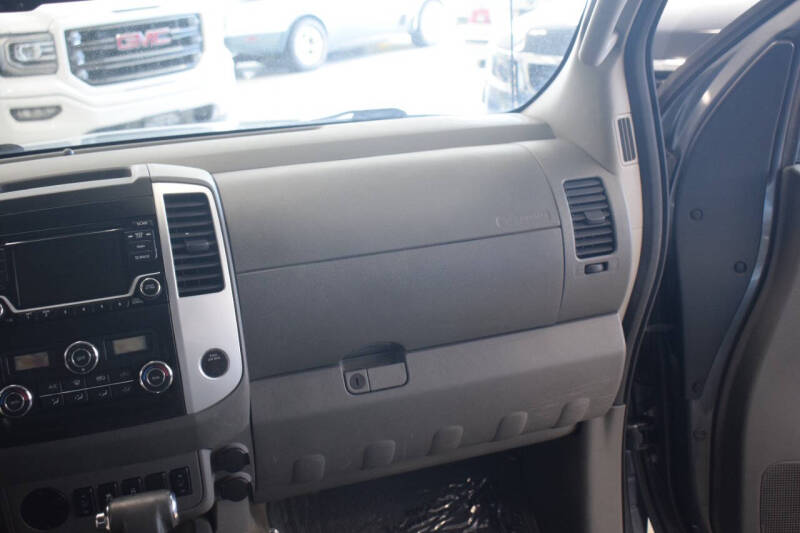 2016 Nissan Frontier SV
