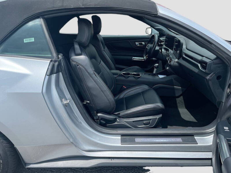 2025 Ford Mustang EcoBoost Premium