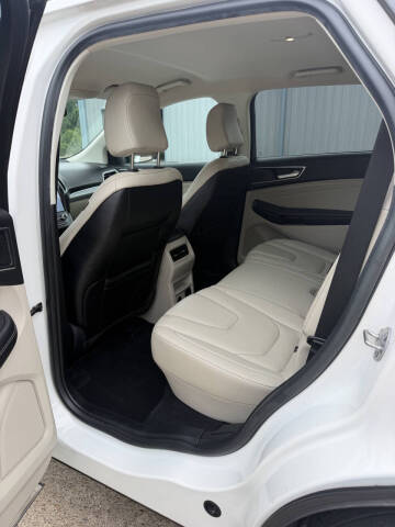 2021 Ford Edge Titanium