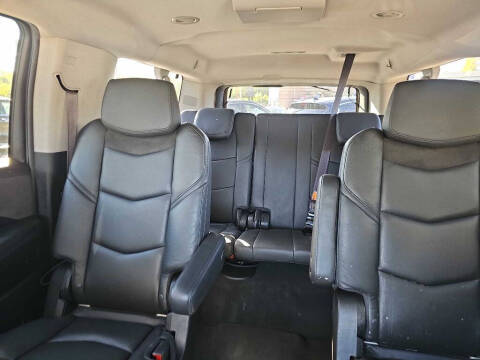 2017 Cadillac Escalade ESV Luxury