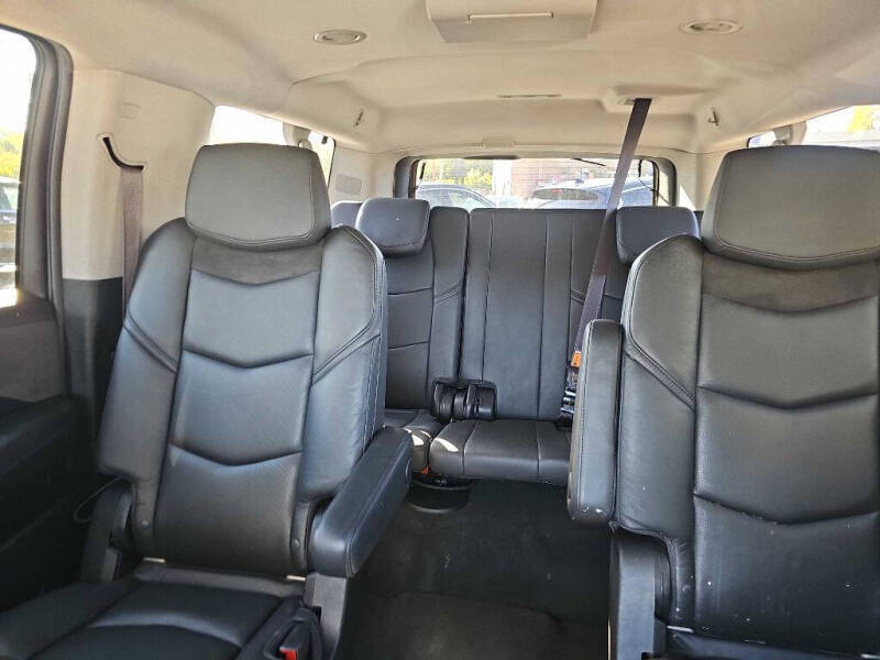 2017 Cadillac Escalade ESV Luxury