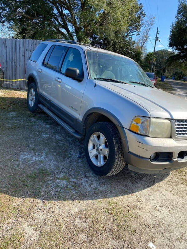 2004 Ford Explorer XLT photo 4