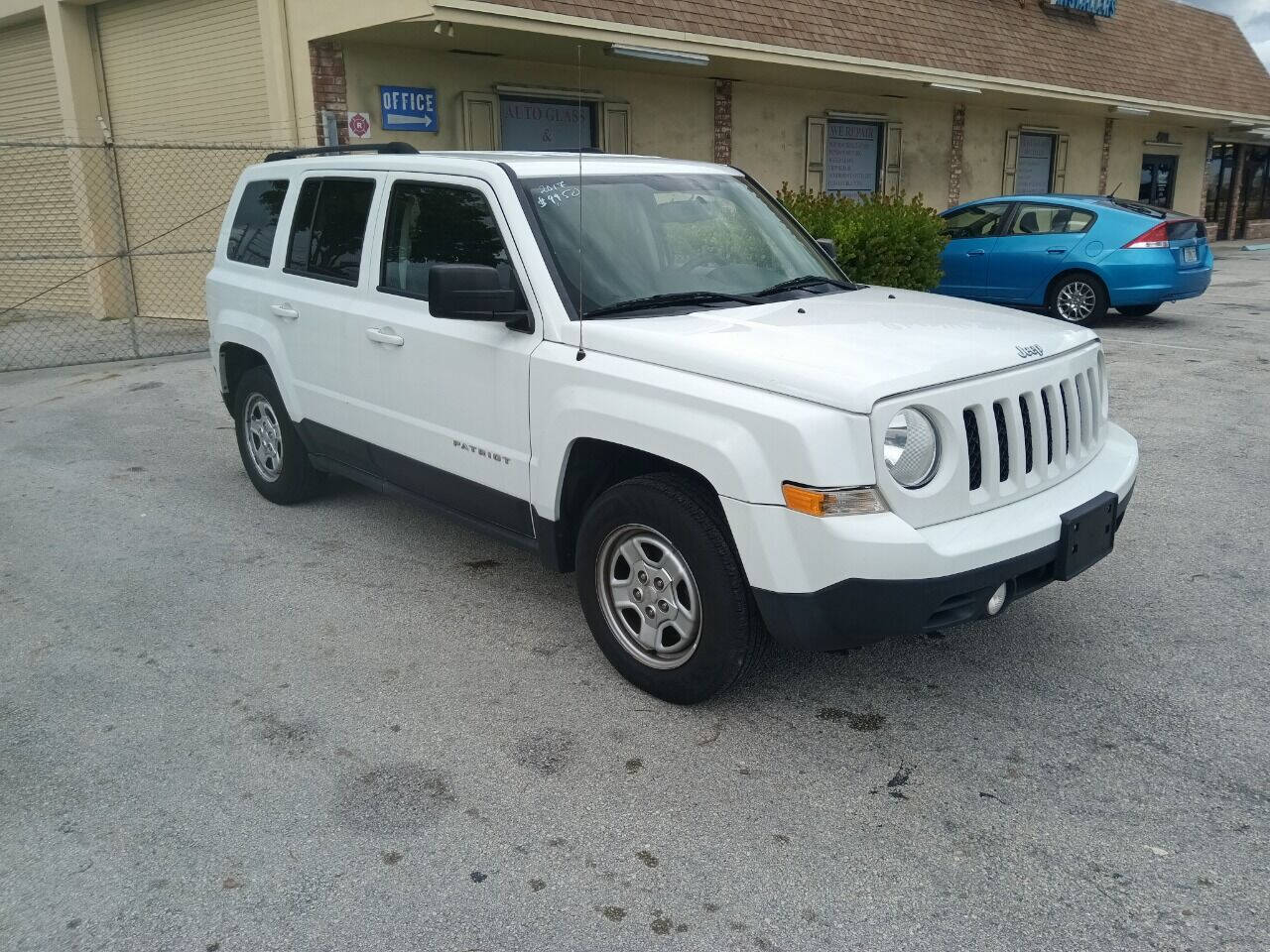 2017 Jeep Patriot SUV / Crossover - $9,950