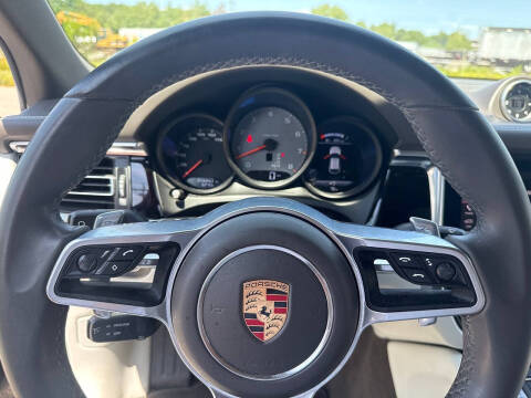 2020 Porsche Macan S