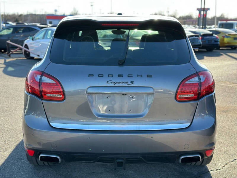 2011 Porsche Cayenne S