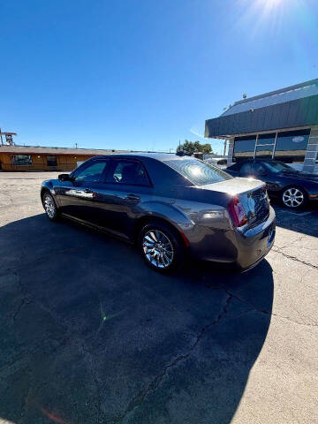 2018 Chrysler 300 S