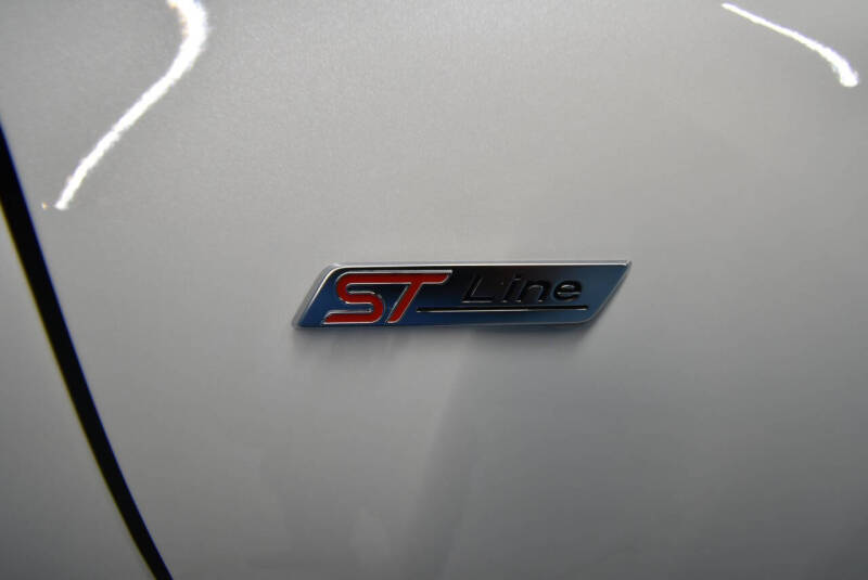 2026 Ford Escape Hybrid ST-Line Select