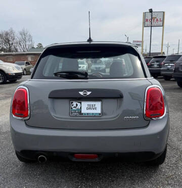 2017 MINI Hardtop 4 Door Cooper