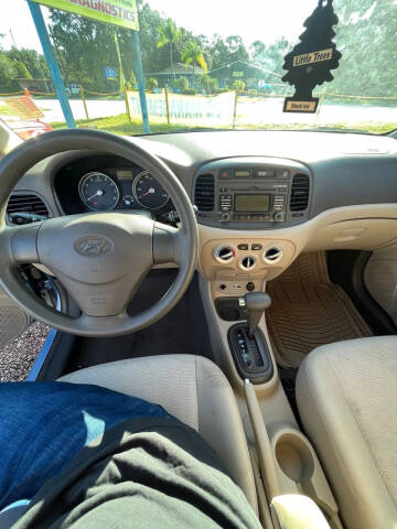 2011 Hyundai Accent GLS