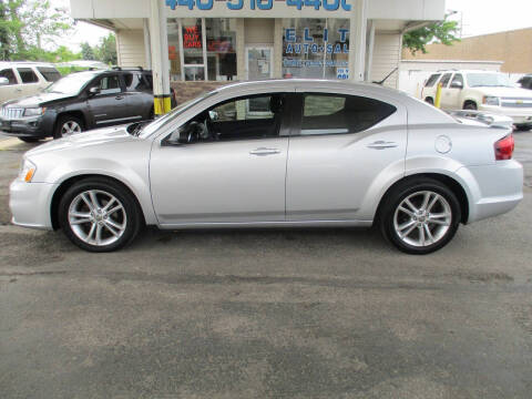 2012 Dodge Avenger SE V6