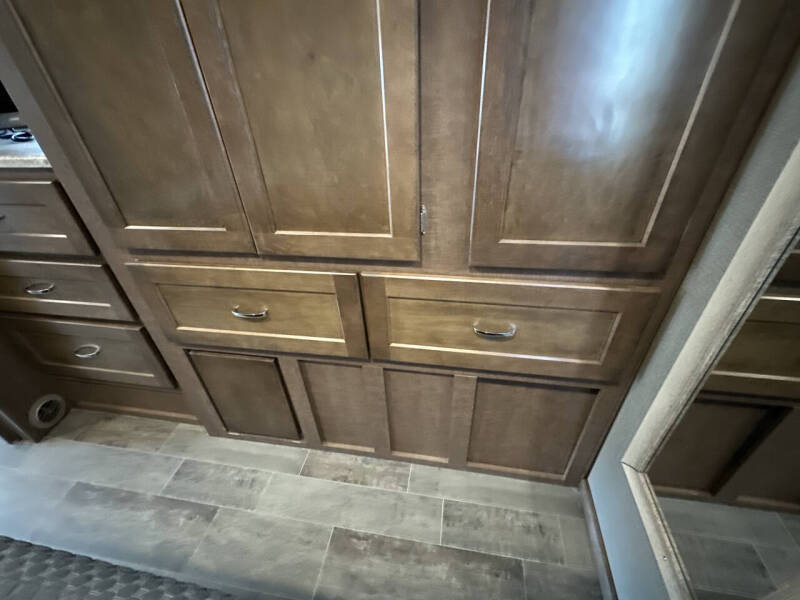 2019 Winnebago Outlook