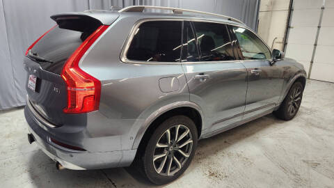 2018 Volvo XC90 T5 Momentum 7-Passenger