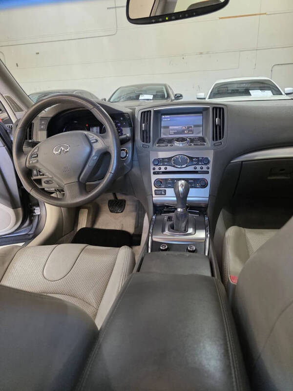 2011 Infiniti G37 Sedan Journey