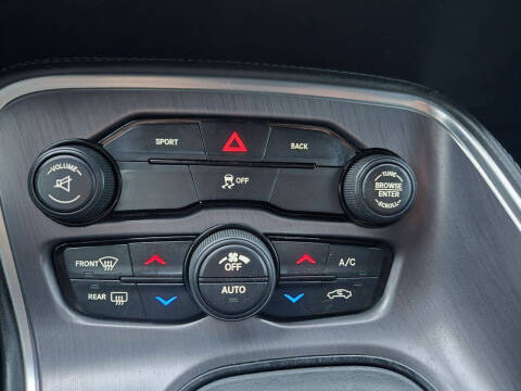 2016 Dodge Challenger SXT Plus