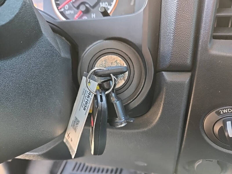 2011 Nissan Titan SV