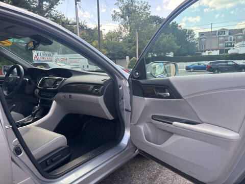 2017 Honda Accord EX-L w/Navi w/Honda Sensing