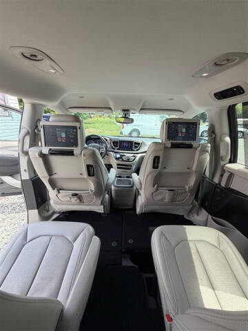 2017 Chrysler Pacifica Touring-L Plus