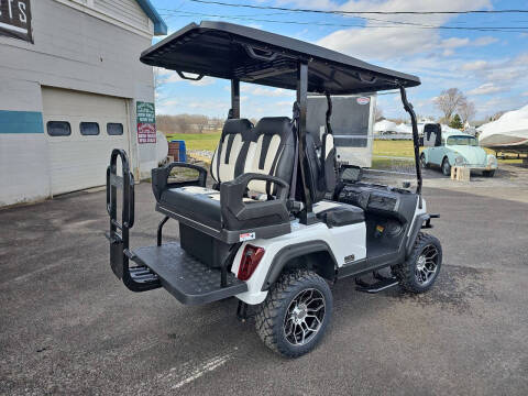 2025 Evolution Maverick 2 + 2