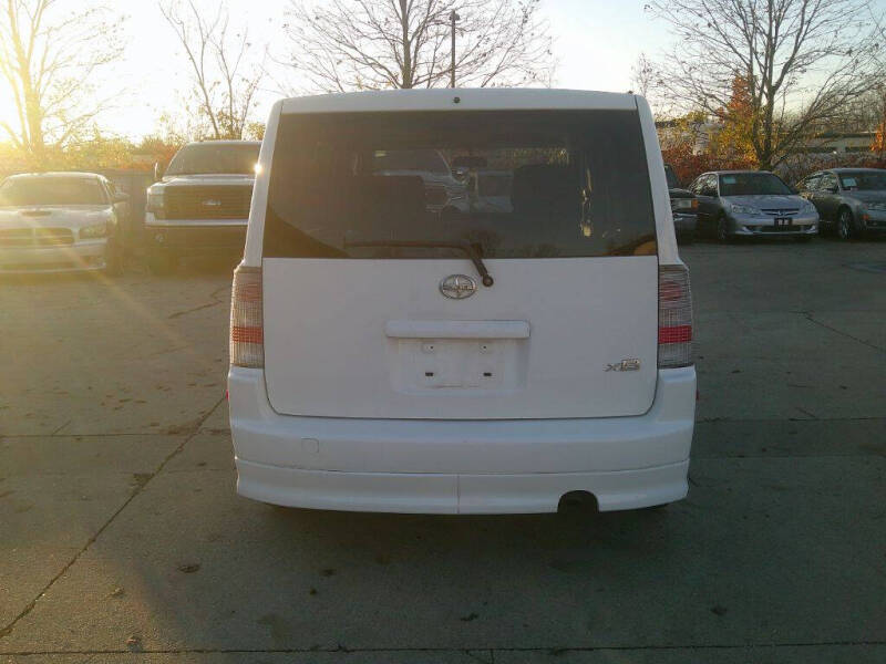 2005 Scion xB