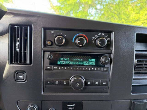 2024 Chevrolet Express 2500