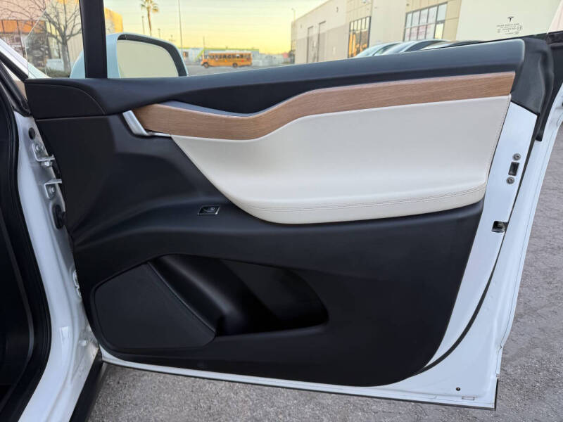 2021 Tesla Model X Long Range Plus