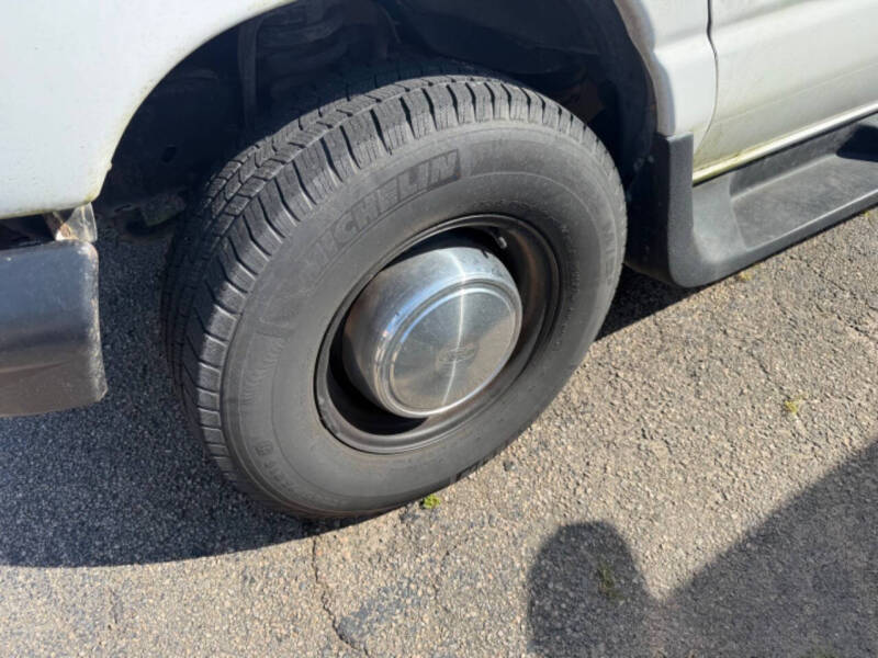 2001 Ford E-Series E-350 SD XL